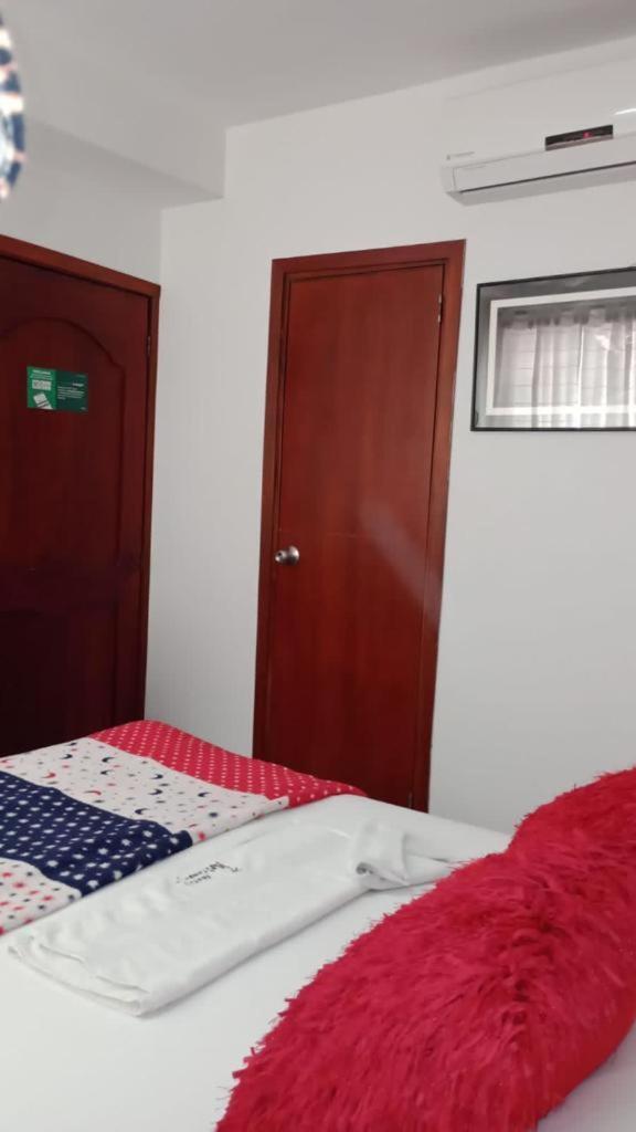 Hostal Kumbaya Santa Marta  Buitenkant foto