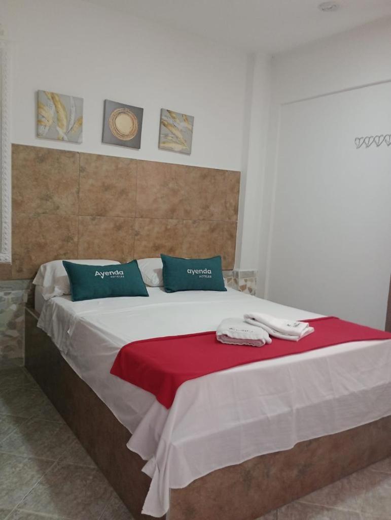 Hostal Kumbaya Santa Marta  Buitenkant foto